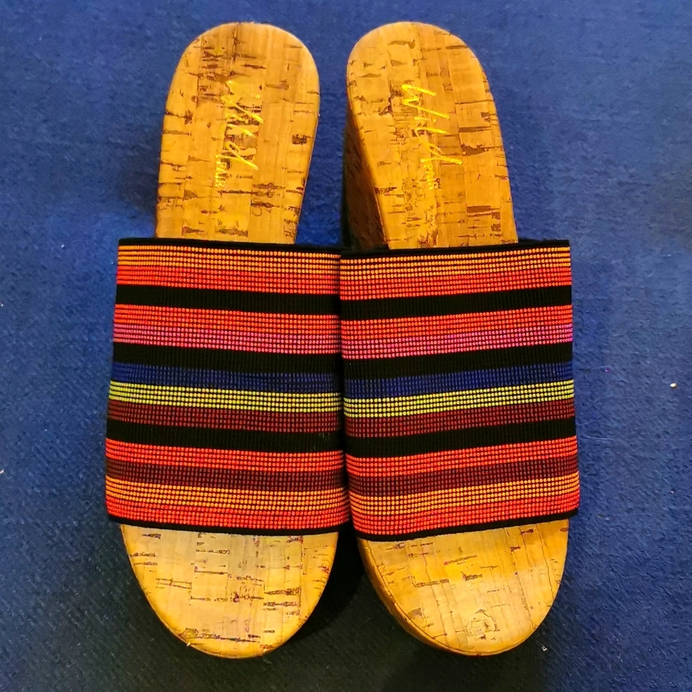 Multcolored, cork wedges